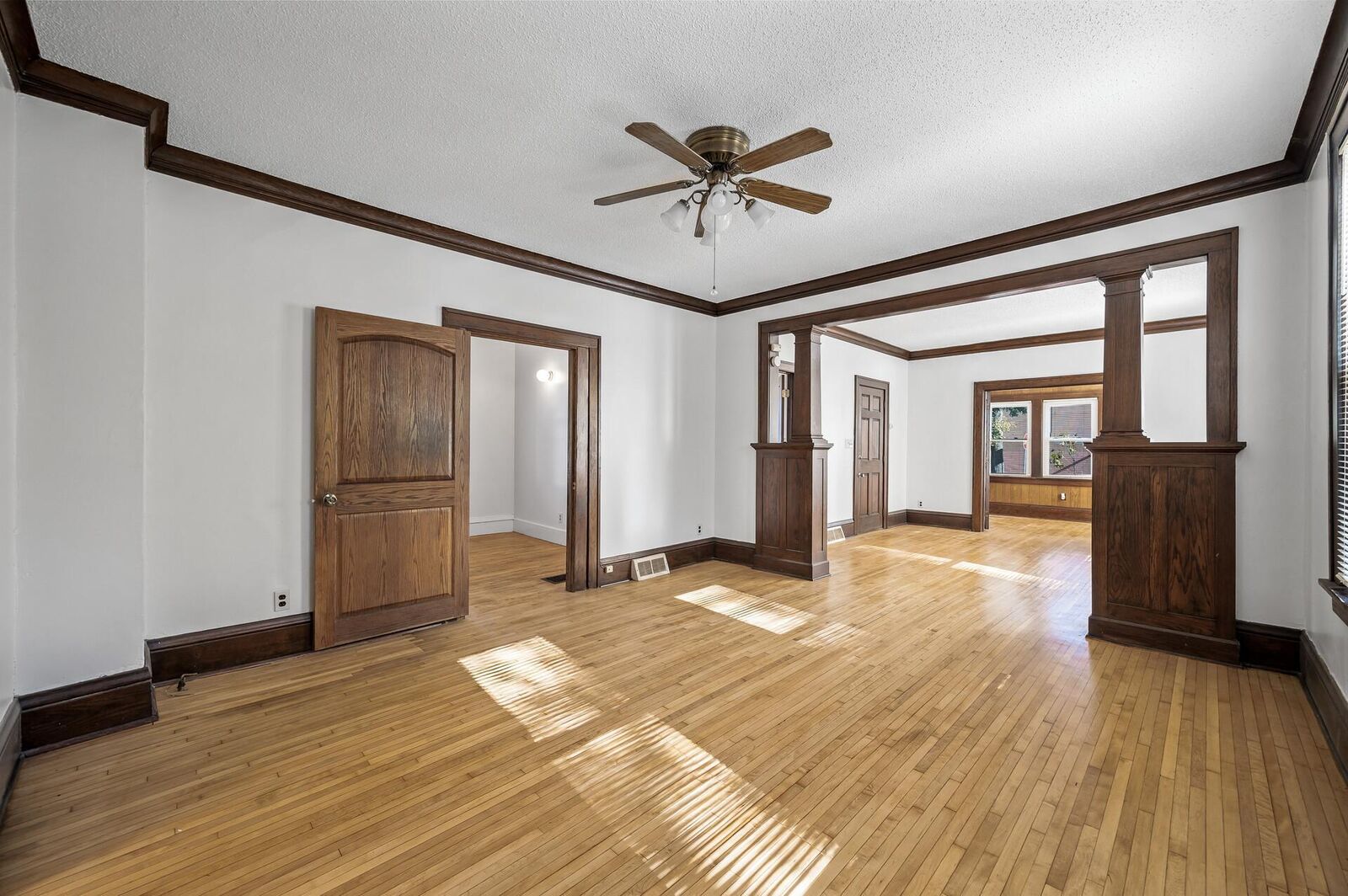 Property Photo: 4433 Aldrich Avenue N MN 55412
