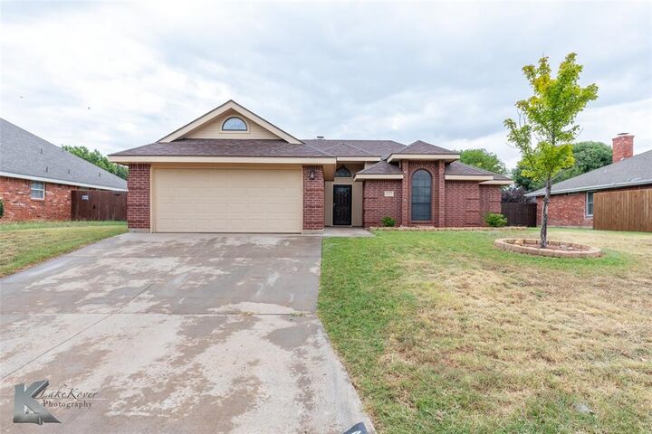 Property Photo: 4425 Pennington Drive TX 79606