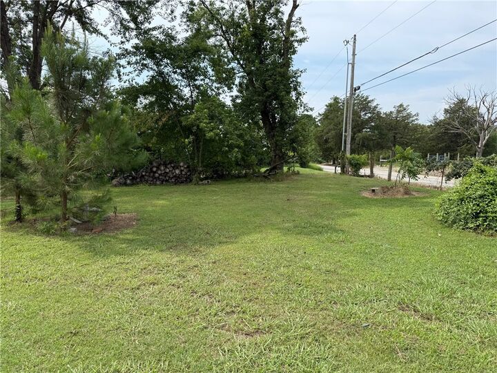 Property Photo: 57128 S 690 Road OK 74338