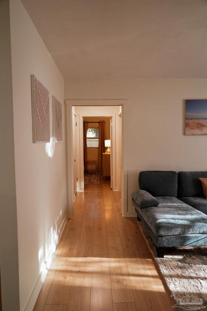 Property Photo: 2010 N G St FL 32501