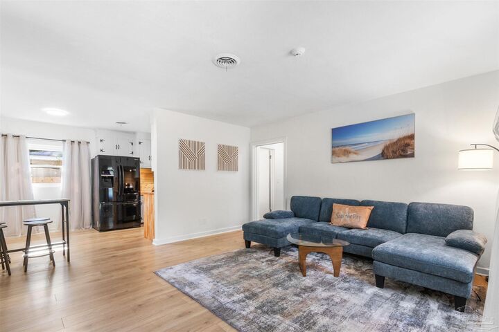 Property Photo: 2010 N G St FL 32501
