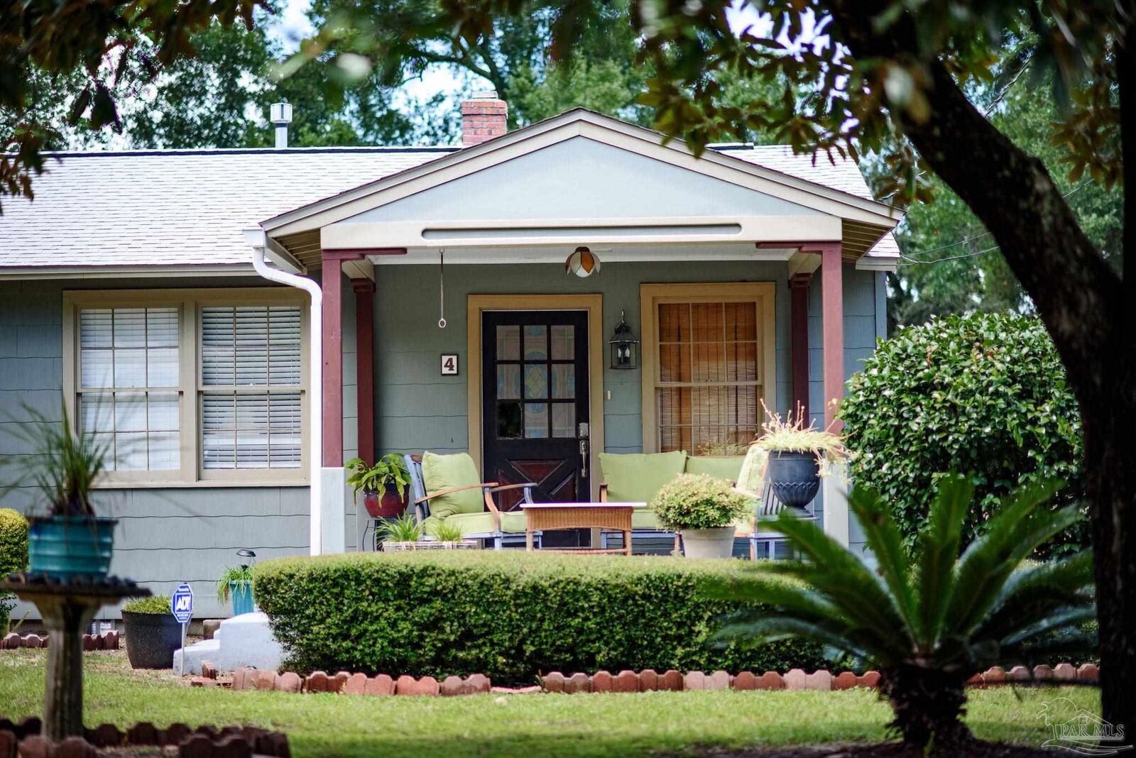 Property Photo: 4 Audusson Ave FL 32507