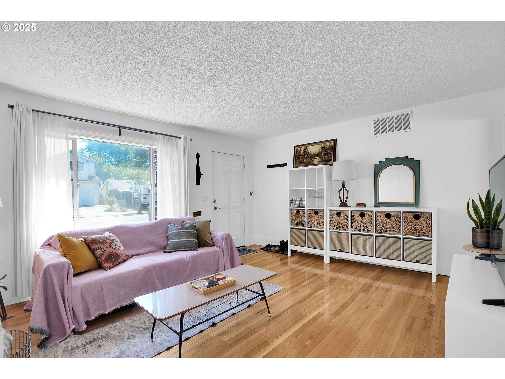 Property Photo: 6815 N Sedro St OR 97203