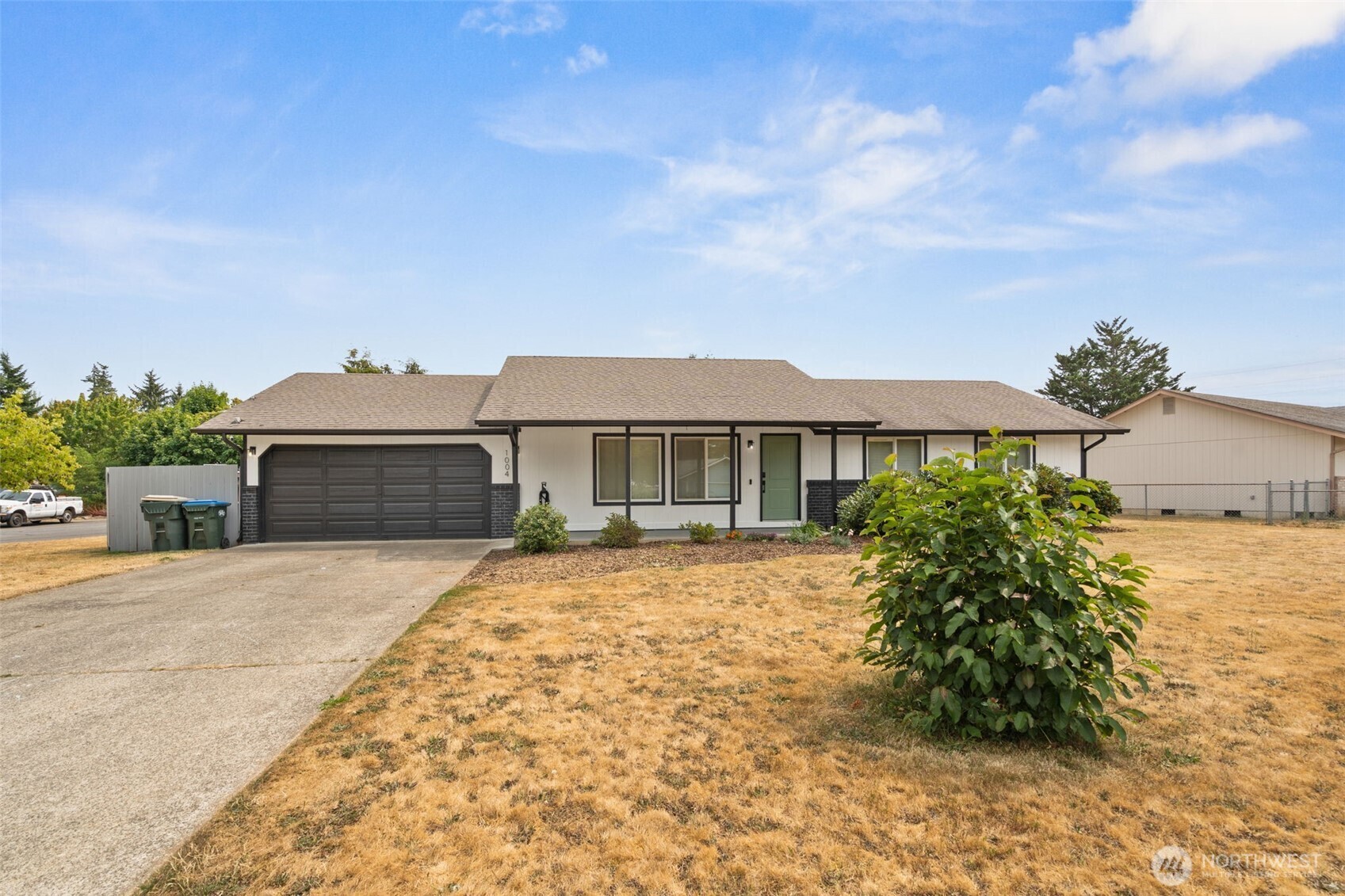 Property Photo:  1004  St. Michelle Ave  WA 98532 