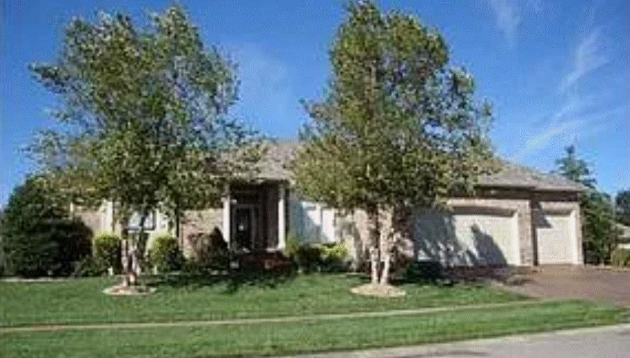 Property Photo: 2717 N Lake Ridge St KS 67205