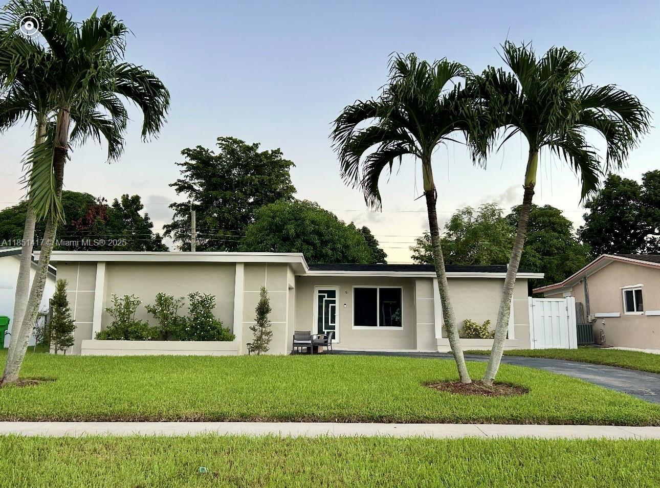 Property Photo: 6531 NW 24th Pl FL 33313