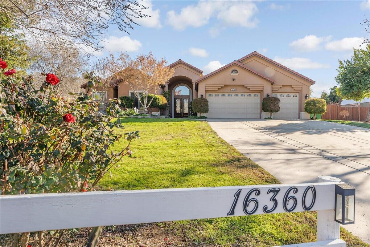 Property Photo: 16360 Goat Ranch Road CA 93265