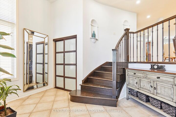 Photo de la propriété: 483 Ormond Drive ON L1K 2L8