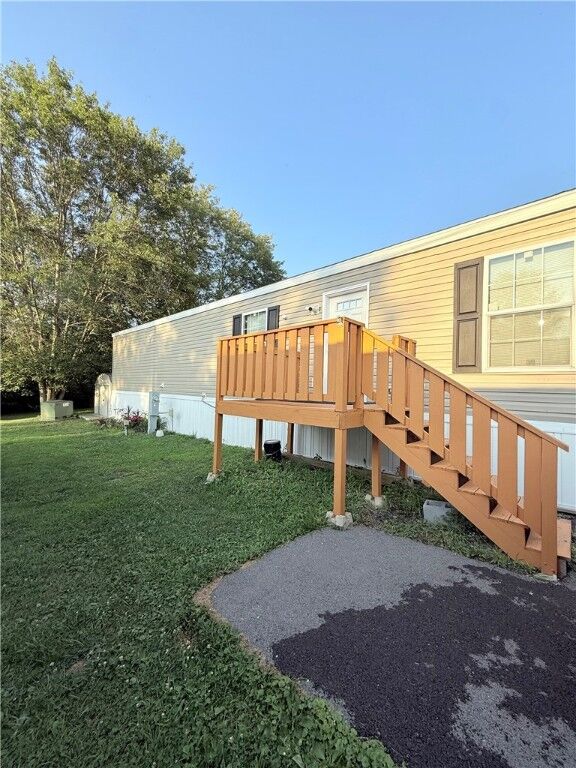 Property Photo: 27 Manor Dr PA 15019