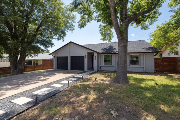 Property Photo:  605 Wagon Wheel Drive  TX 78681 