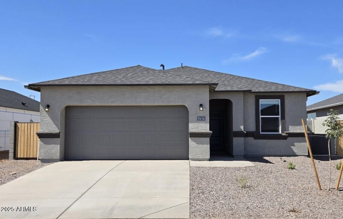 Property Photo: 5636 E Axle Lane AZ 85140