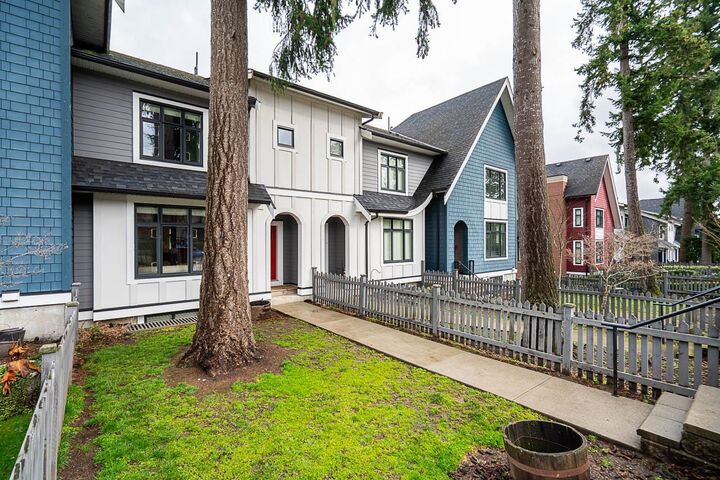 Property Photo: 15677 28 Avenue 98 BC V3Z 0E5