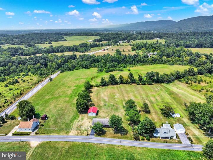 Property Photo: 9 King Drive PA 17015