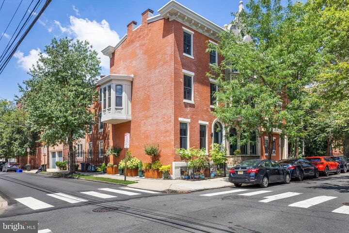 Property Photo: 552 N 18th Street PA 19130