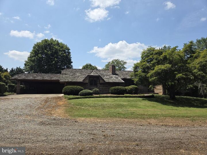 Property Photo: 5412 River Road VA 22407