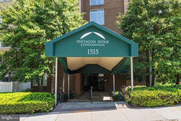 Property Photo:  1515 S Arlington Ridge Road 402  VA 22202 