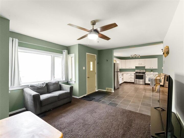 Property Photo:  70079 47 Road East  MB R0E 0C0 