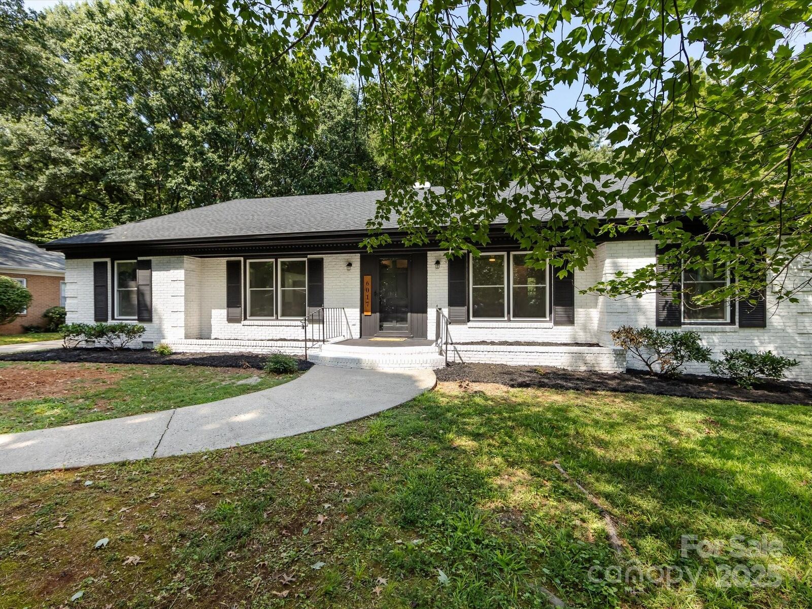 Property Photo: 6017 Brace Road NC 28211