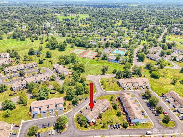 Property Photo:  206 Spruce Court  NJ 08822 