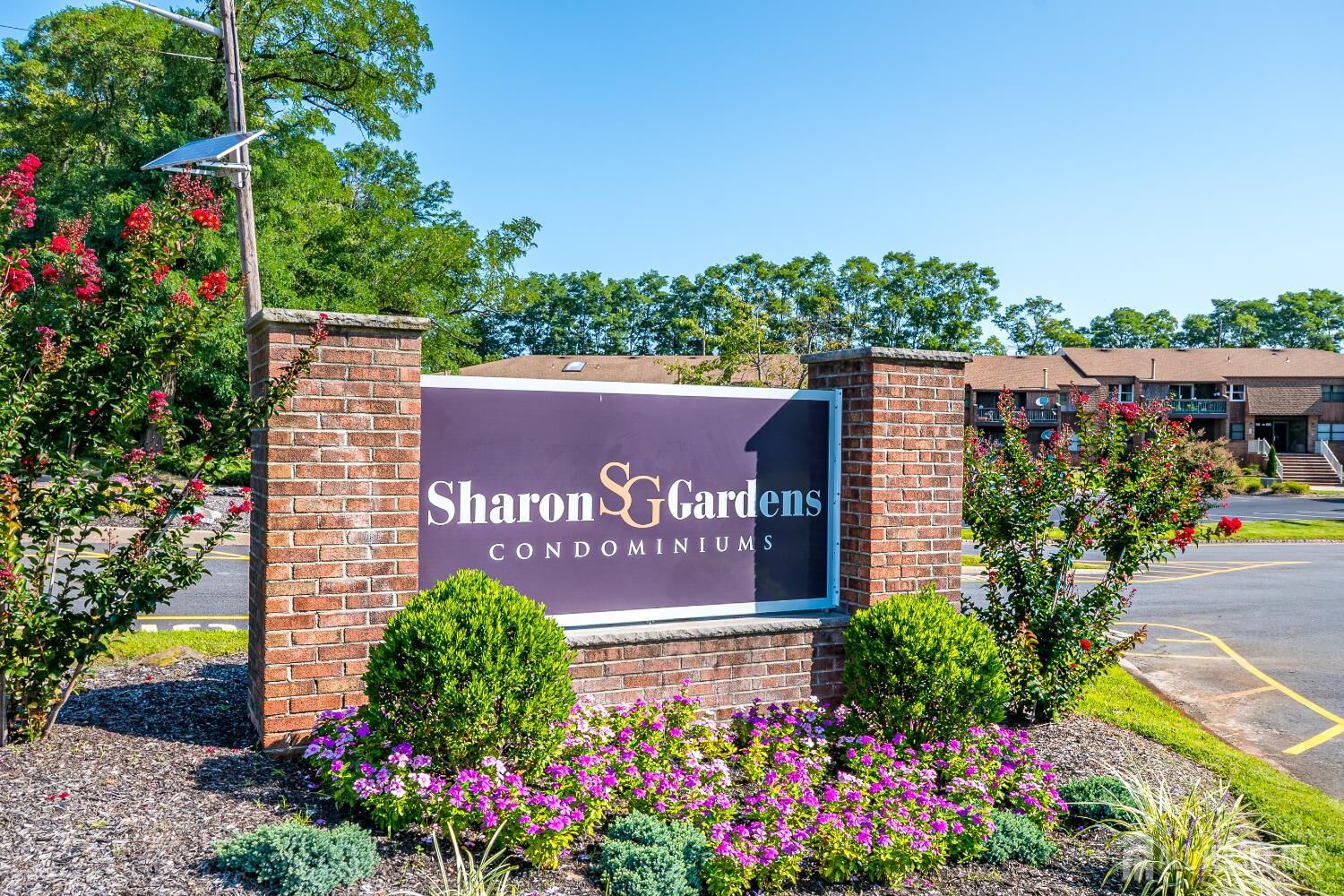 Property Photo:  702 Sharon Garden Court  NJ 07095 