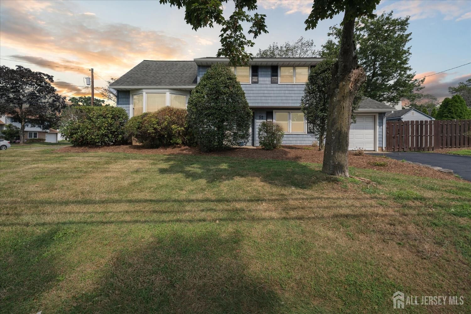 Property Photo:  52 Greenbrook Road  NJ 08846 