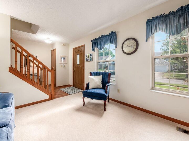 Property Photo: 6199 Brenthurst Drive OH 43230