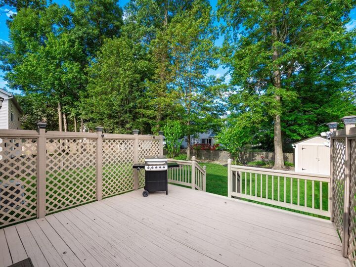 Property Photo: 6199 Brenthurst Drive OH 43230
