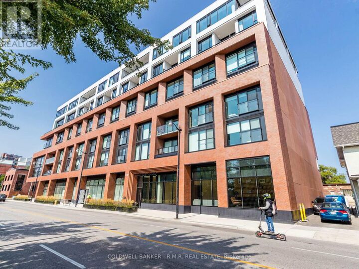 Property Photo:  2720 Dundas Street West Street West 703  ON M6P 0C3 