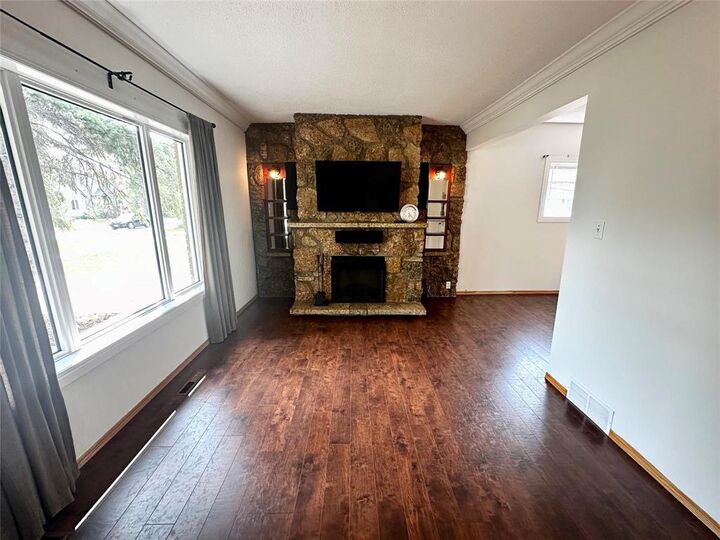 Property Photo:  1029 Windermere Avenue  MB R3T 1A3 