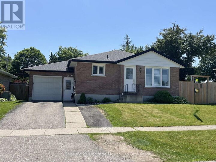 Photo de la propriété:  2 Chippewa Avenue  ON N4T 1A1 