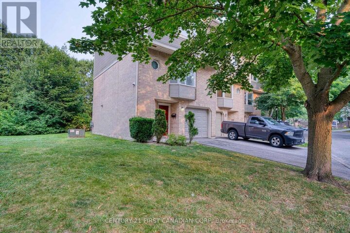 Property Photo:  9 Ailsa Place 89  ON N5Z 4Z6 