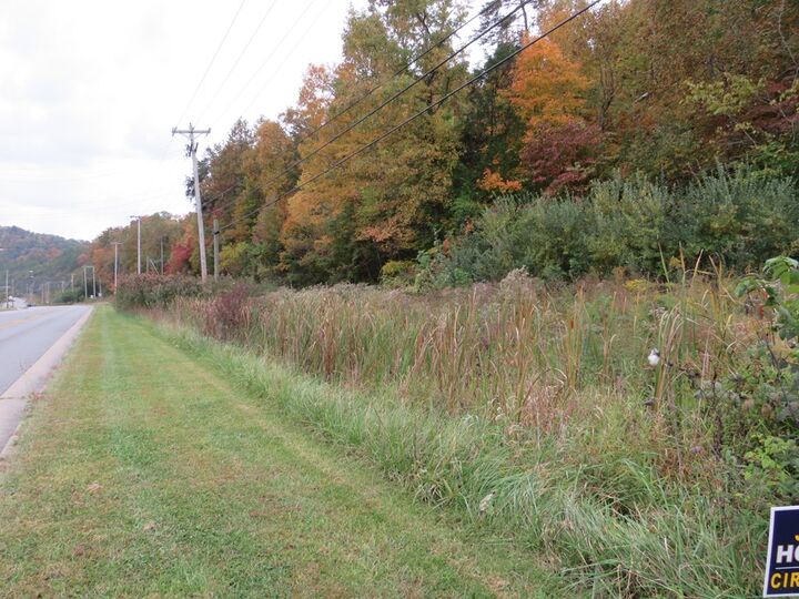 Property Photo:  1610 Route 40E  KY 41240 
