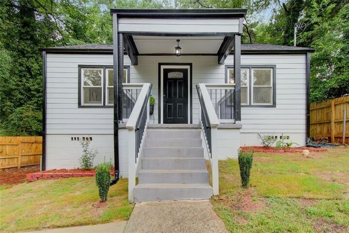 Property Photo:  430 Wilkinson Drive SE  GA 30317 