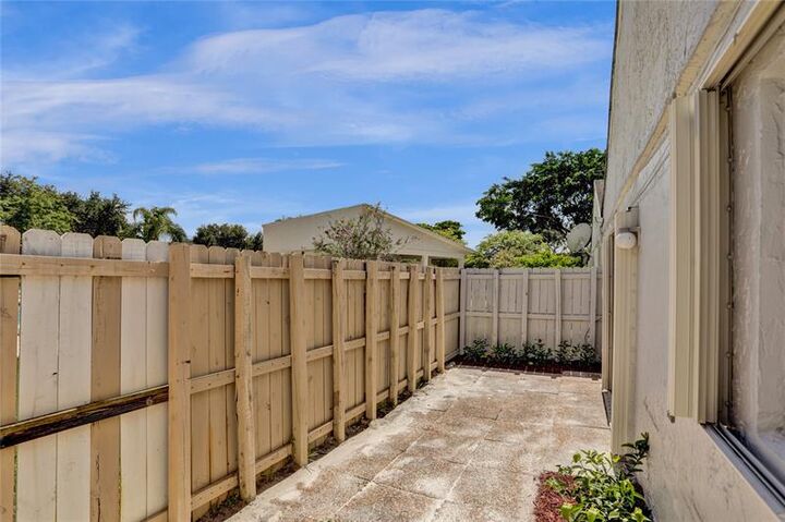 Property Photo: 8638 Bridle Path Ct 203 FL 33328