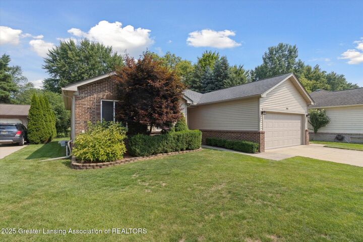 Property Photo: 6017 Mulberry Drive MI 48314