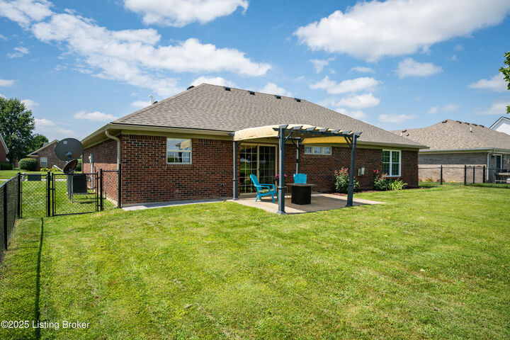 Property Photo:  3237 Rosemont Dr  IN 47130 