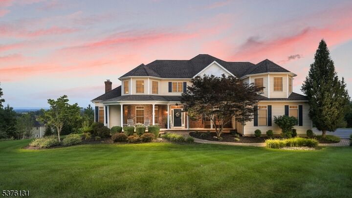 Property Photo: 6 Windsor Way NJ 08822