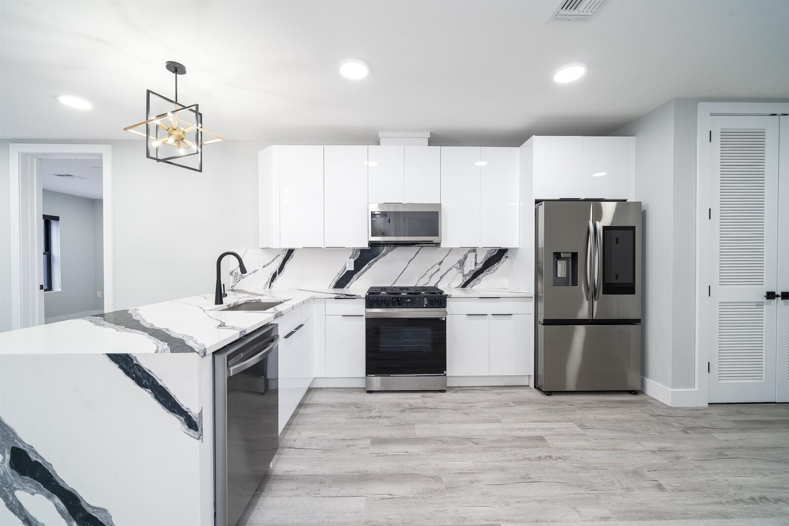 Property Photo: 187 Culver Ave 207 NJ 07305