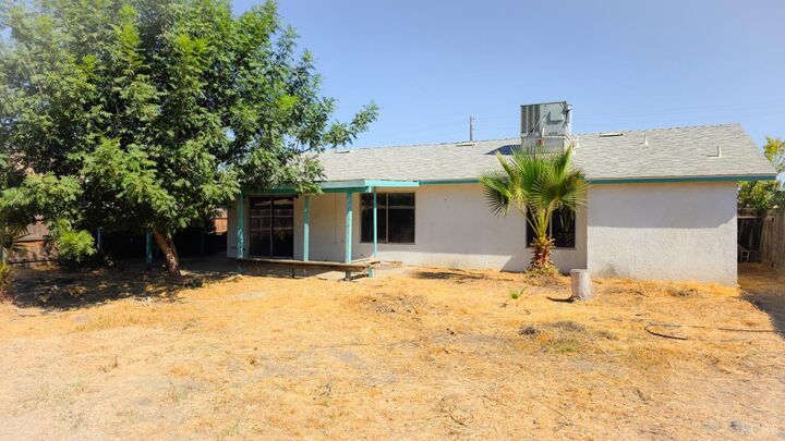 Property Photo:  1347 Levich Street  CA 93230 