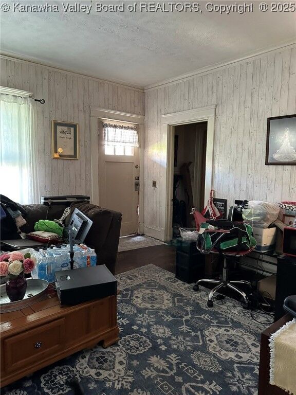 Property Photo: 105 Hinton Terrace WV 25301