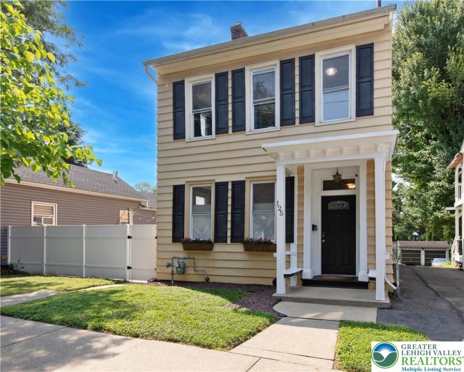 Property Photo:  125 W Fairview Street  PA 18018