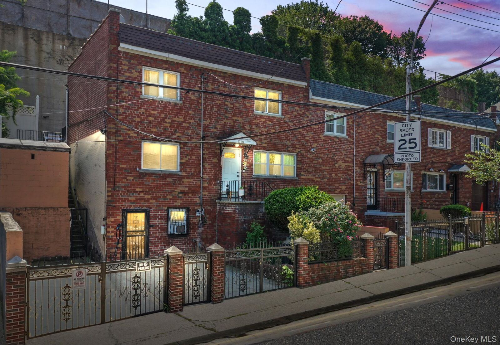 Property Photo:  1778 Undercliff Avenue  NY 10453 