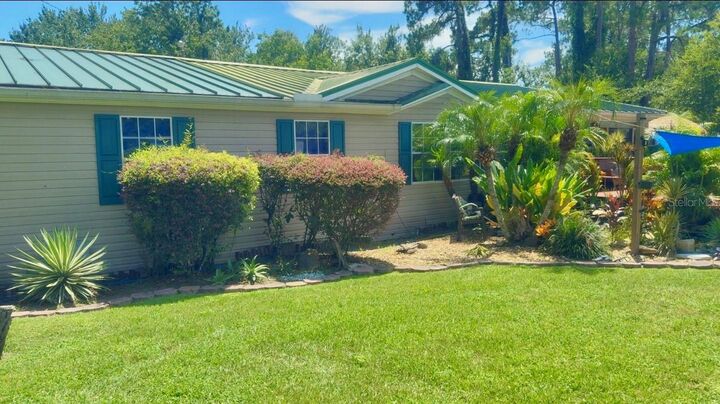 Property Photo: 29913 Briarthorn Loop FL 33545