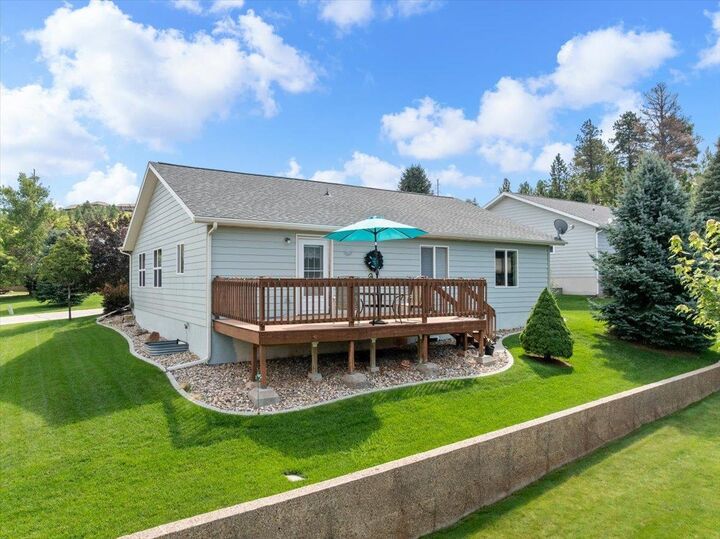 Property Photo:  1807 Windmill Drive  SD 57783 