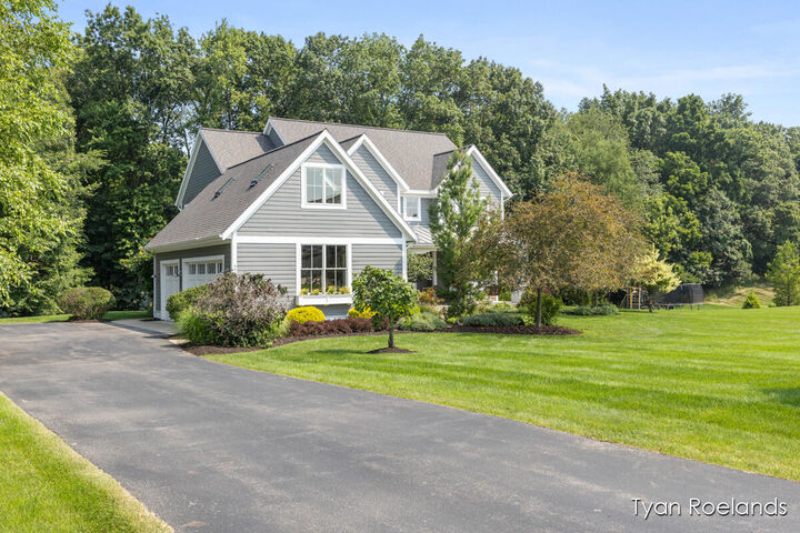 Property Photo:  3757 Lake Birch Street NE  MI 49525 