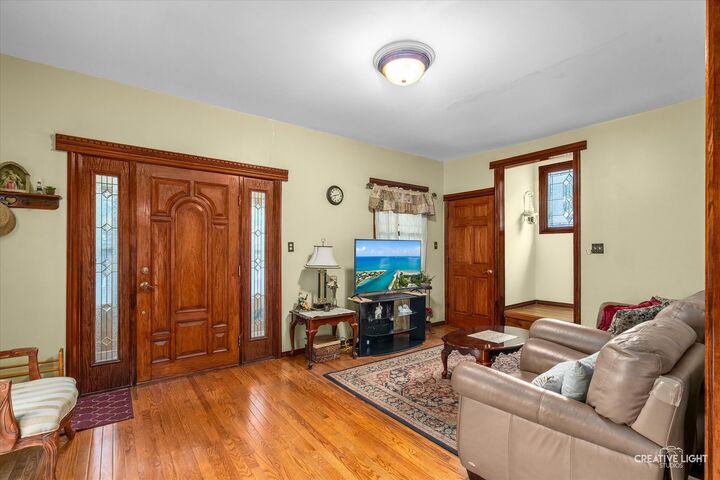 Property Photo: 424 Rosewood Avenue IL 60505