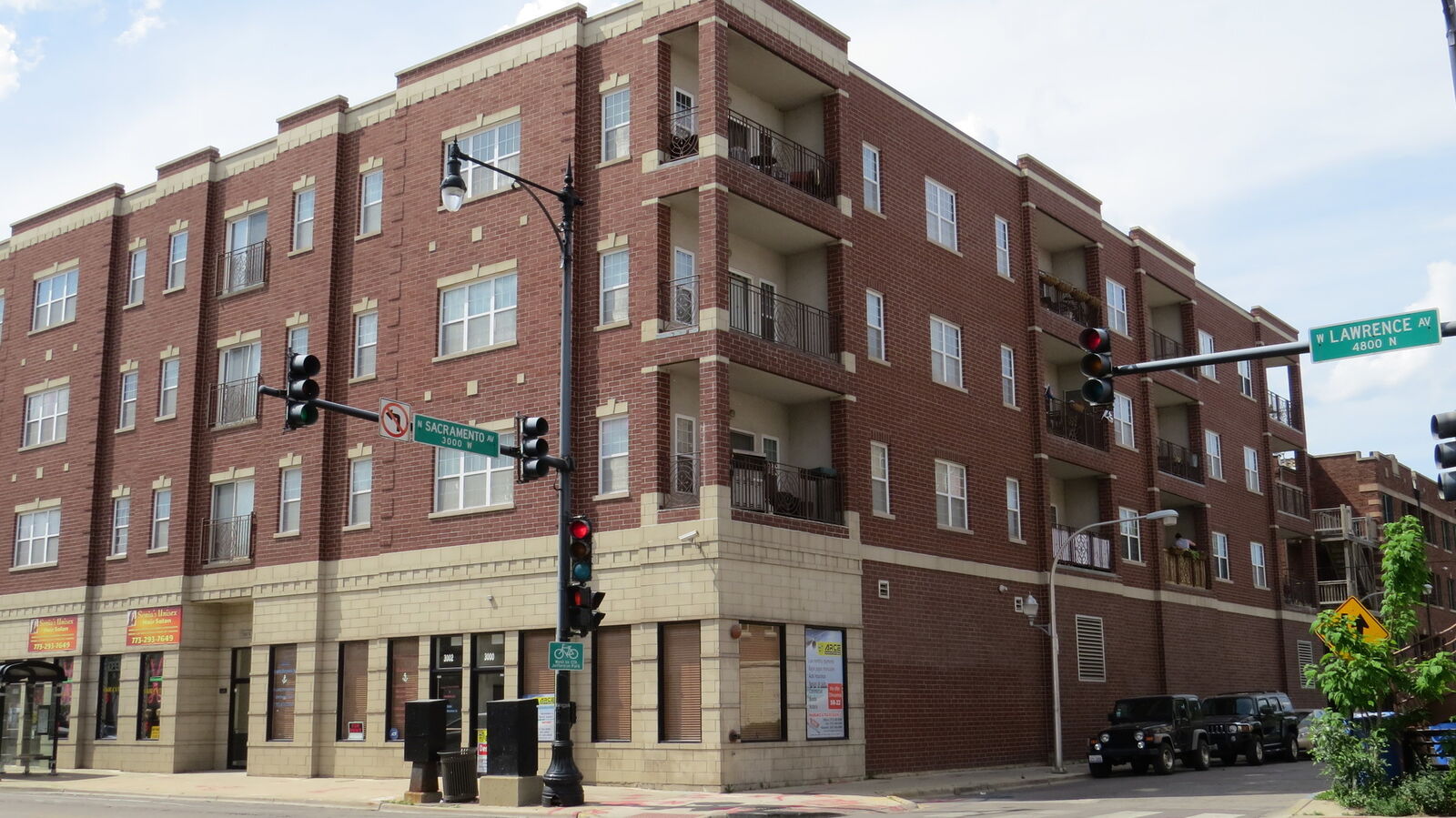 Property Photo: 3000 W Lawrence Avenue 3H IL 60625