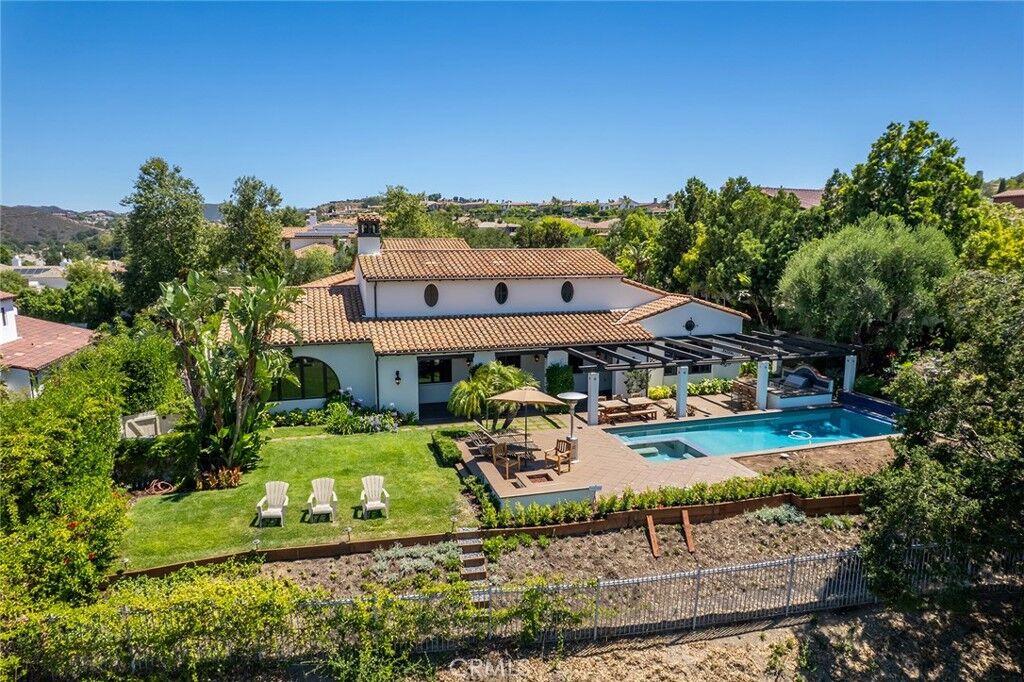 Property Photo: 25551 Prado De Las Flores CA 91302
