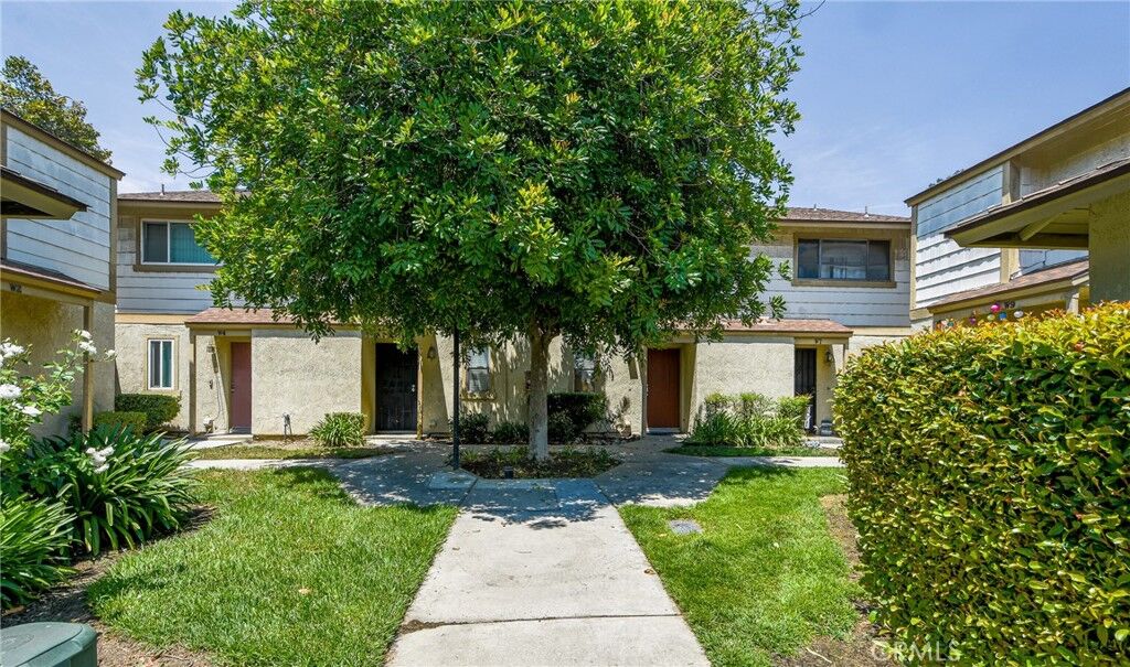 Property Photo: 1031 S Palmetto Avenue W8 CA 91762