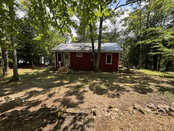 Property Photo:  10 Drake Lane  ME 04763 